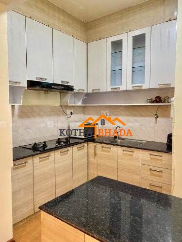 Fully Furnished 3 BHK Apartment - Classic Tower